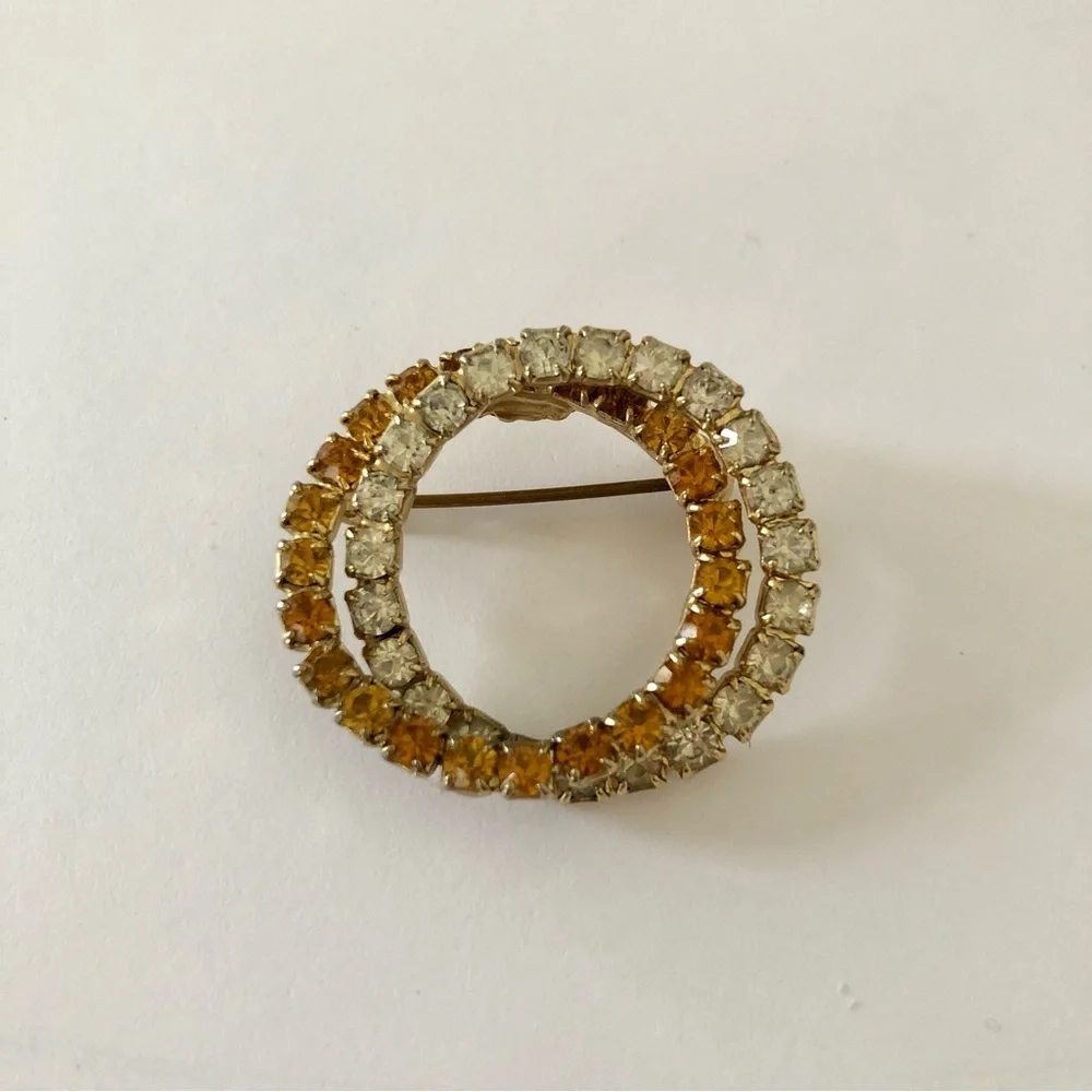 Vintage amber color clear rhinestones double circle brooch